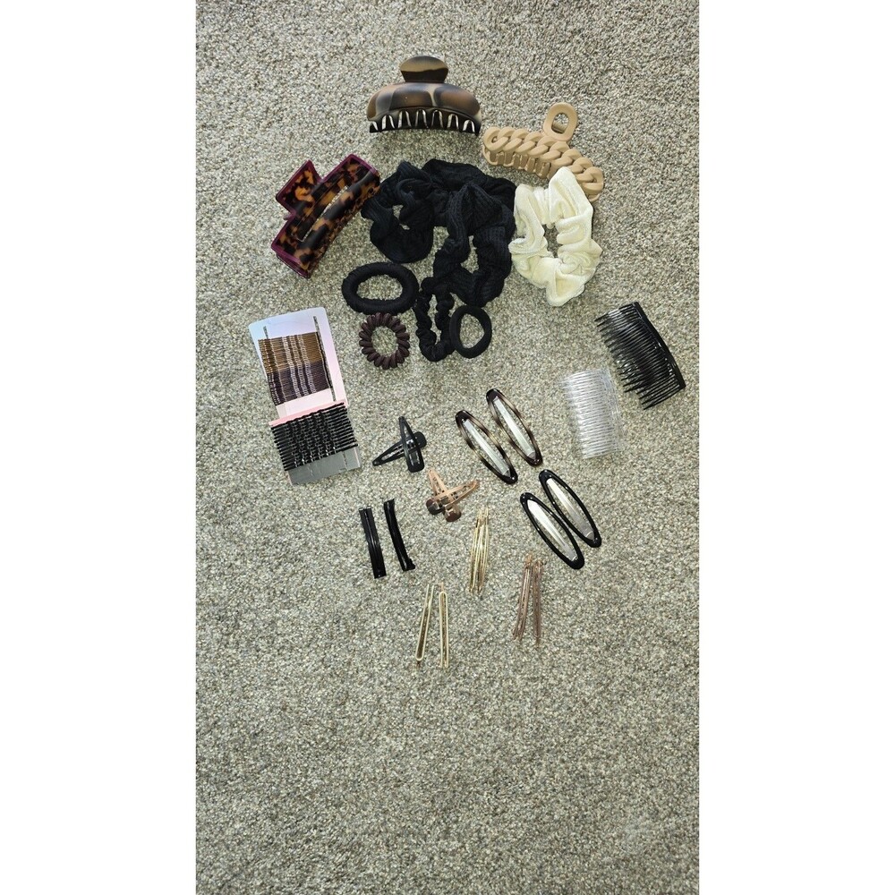 LOT-HAIR CLIPS,HAIR TIES,BOBYPINS, CLIPS, ECT!*ALL BRAND NEW*GREAT LOT!